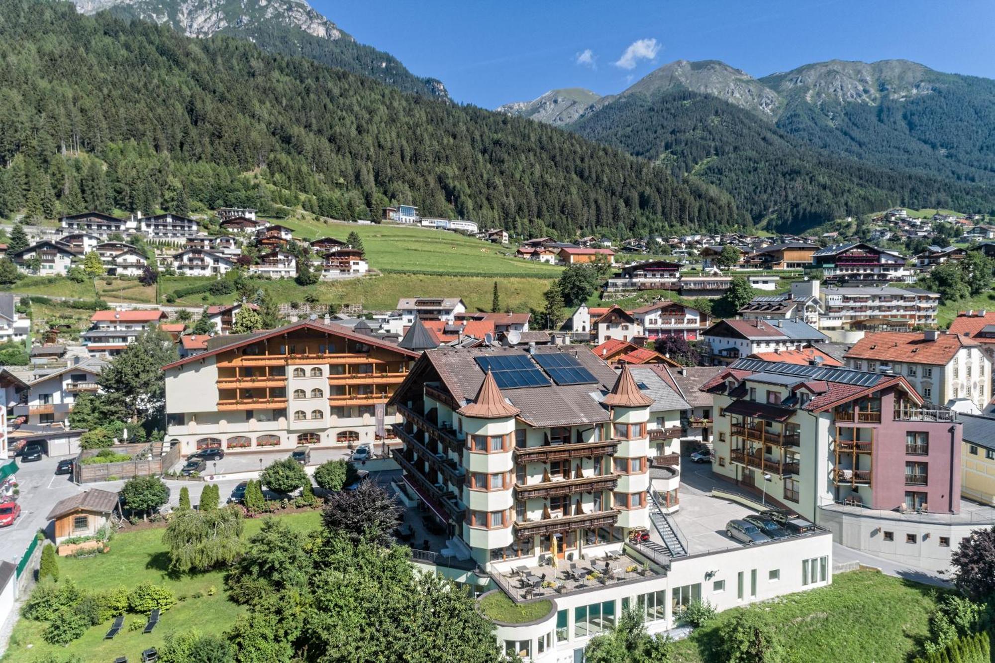 Das Posthaus Stubai&Smart Hotel Fulpmes Bagian luar foto