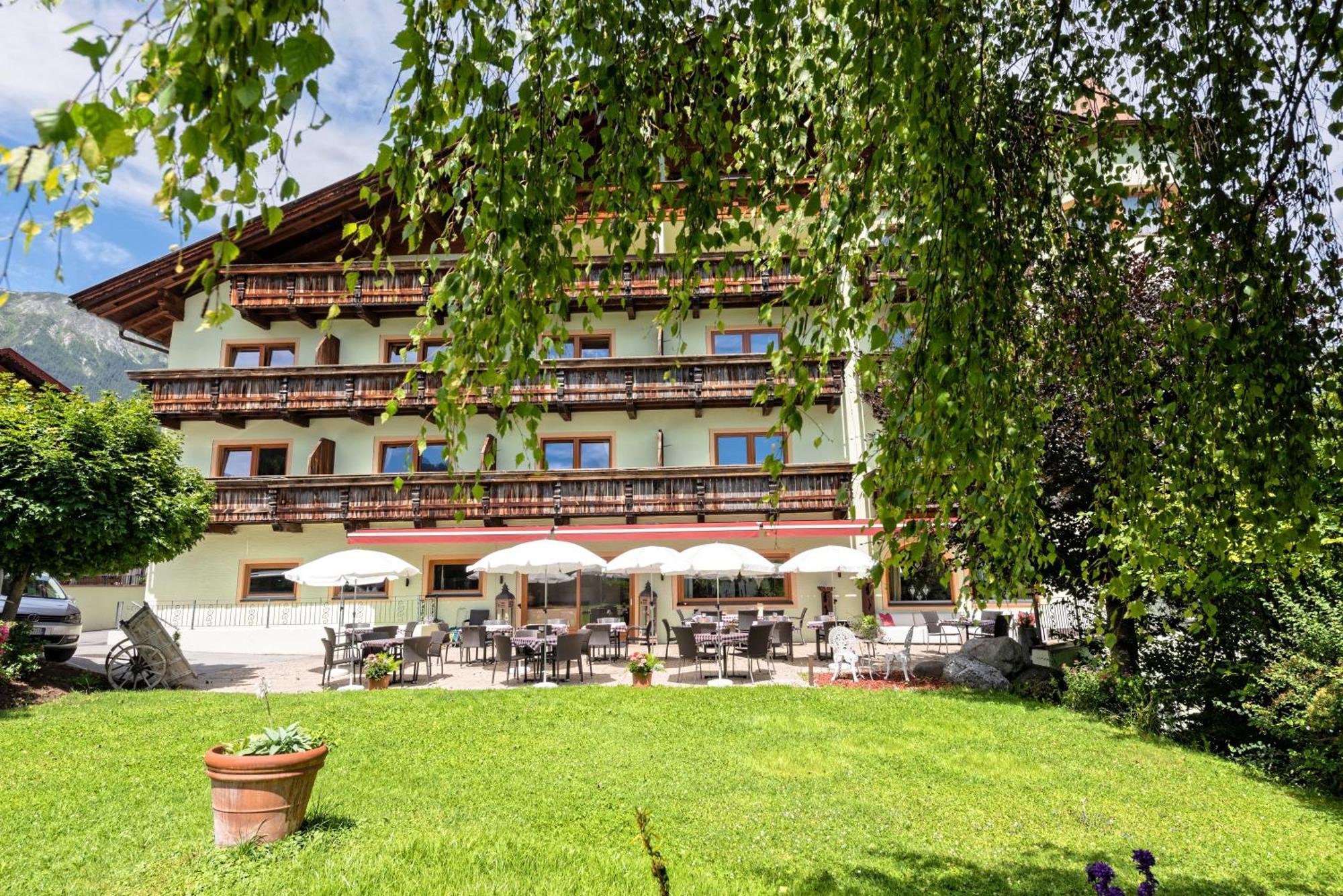 Das Posthaus Stubai&Smart Hotel Fulpmes Bagian luar foto